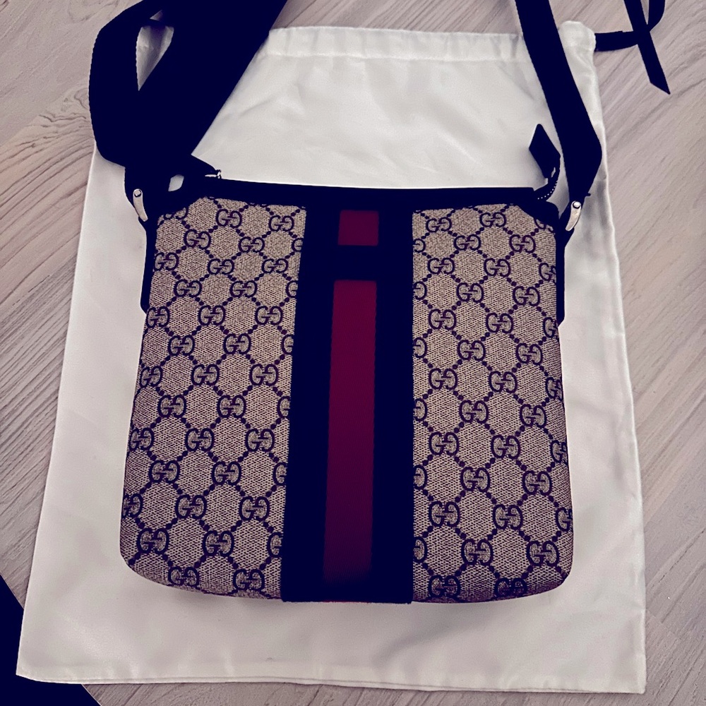 Web GG Supreme flat messenger
GUCCI